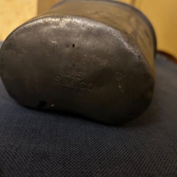 Vintage WWII 1944 Canteen made of aluminum 8in tall - Picture 4 of 4